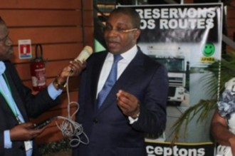 Côte dÂ’Ivoire : Un  pont reliant Yopougon au Plateau  en 2014 